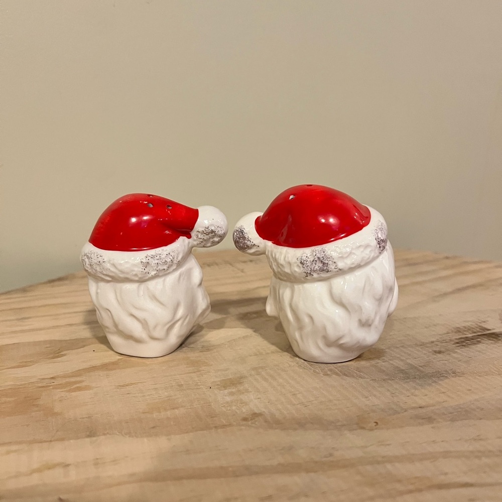 🎅 VINTAGE winking santa salt and pepper shakers - Picture 5 of 7